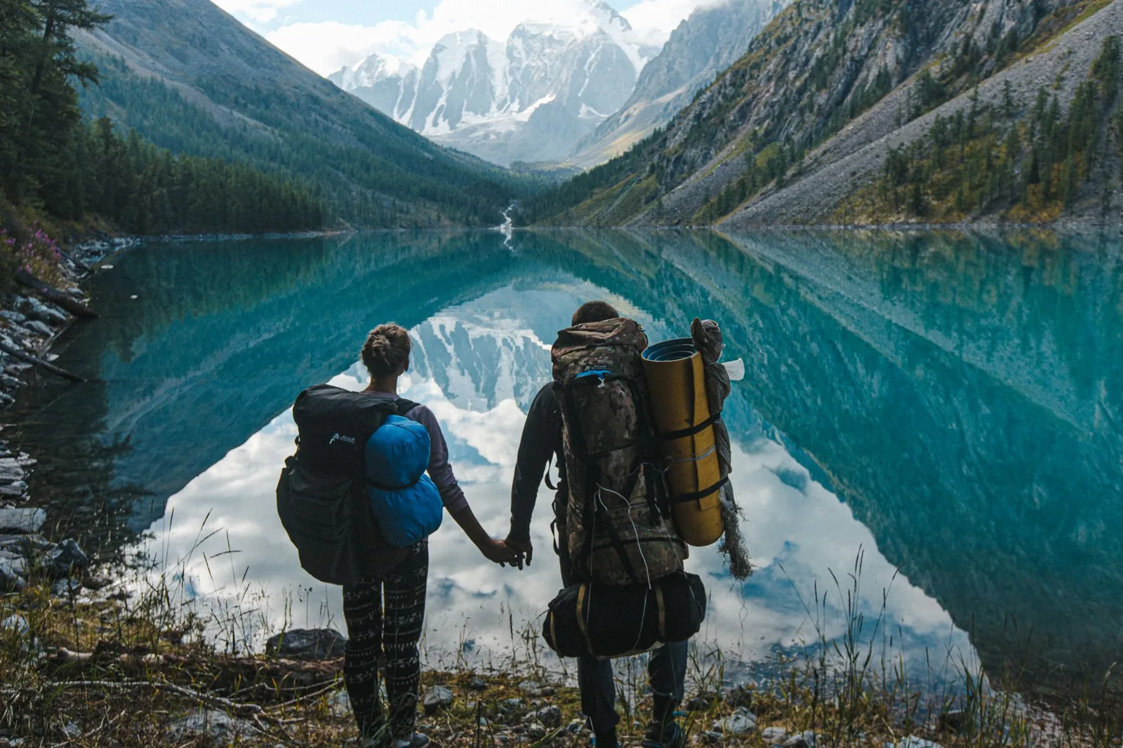 how much does backpacking cost
