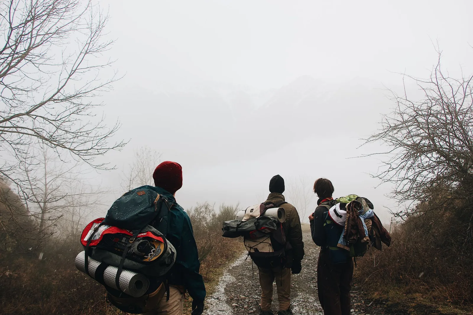 Packing a multi day hike gear list before a backcountry trip