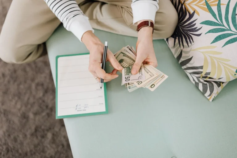 Budget Travel vs Luxury Travel: Which Style Fits Your Next Trip?